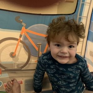 Meet your Posher, Holt young